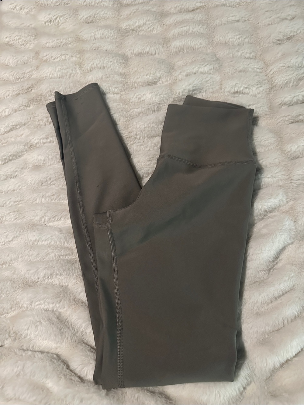 Alo Yoga Women’s Airlift High-Waist Leggings in Olive Green XS *flaw* - Picture 8 of 8